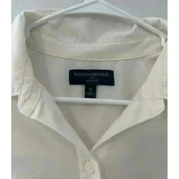 Blouse long sleeves by banana republic size Medium ivory - Picture 2 of 3